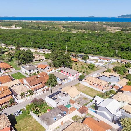 Refugio Tropical Casa De Praia Com Piscina Aquecida E 4 Suites E Garagem 3 Carros, 800 Mtrs Da Praia Internet 700 Mbps, Condominio Privado Com Pista De Skate , Quadra De Futevolei , Campos E Quadras De Futebol! 卡波布里奥 外观 照片