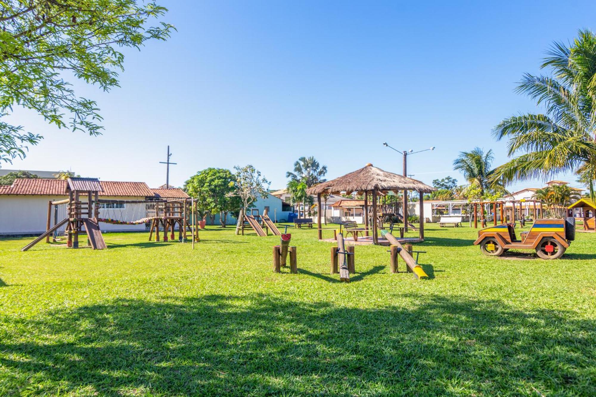 Refugio Tropical Casa De Praia Com Piscina Aquecida E 4 Suites E Garagem 3 Carros, 800 Mtrs Da Praia Internet 700 Mbps, Condominio Privado Com Pista De Skate , Quadra De Futevolei , Campos E Quadras De Futebol! 卡波布里奥 外观 照片