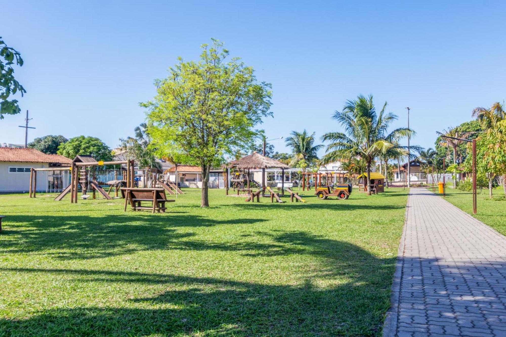 Refugio Tropical Casa De Praia Com Piscina Aquecida E 4 Suites E Garagem 3 Carros, 800 Mtrs Da Praia Internet 700 Mbps, Condominio Privado Com Pista De Skate , Quadra De Futevolei , Campos E Quadras De Futebol! 卡波布里奥 外观 照片